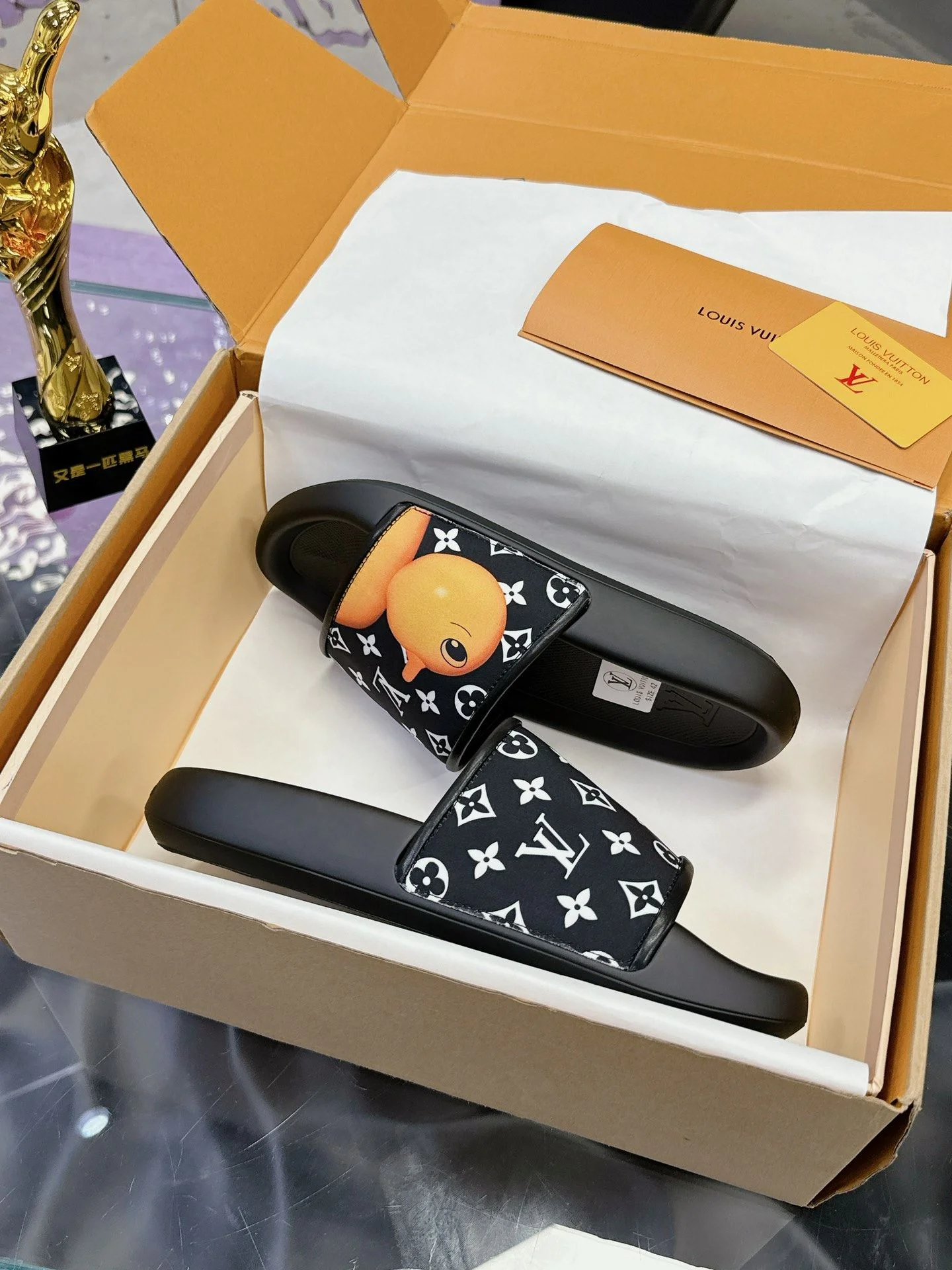 Upgraded Louis Vuitton Slippers 31582