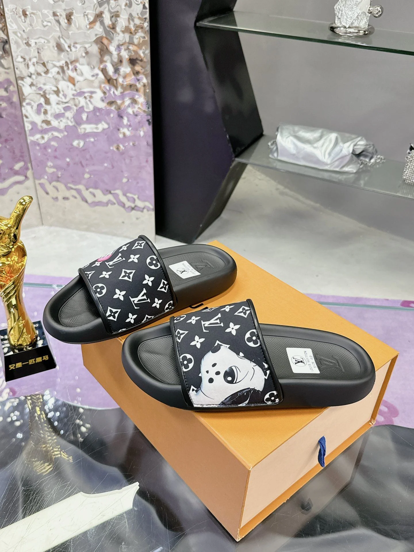 Affordable Louis Vuitton Slippers 31591