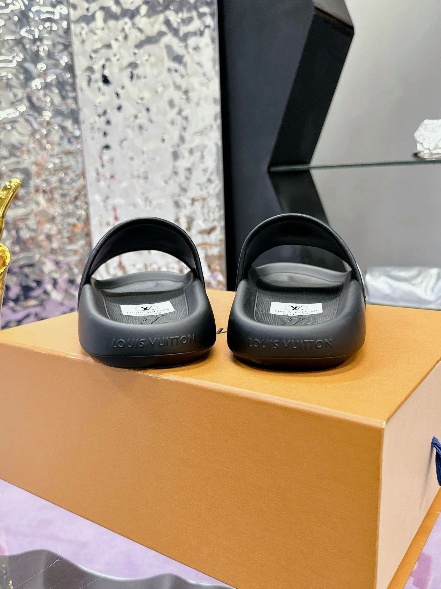 Affordable Louis Vuitton Slippers 31591