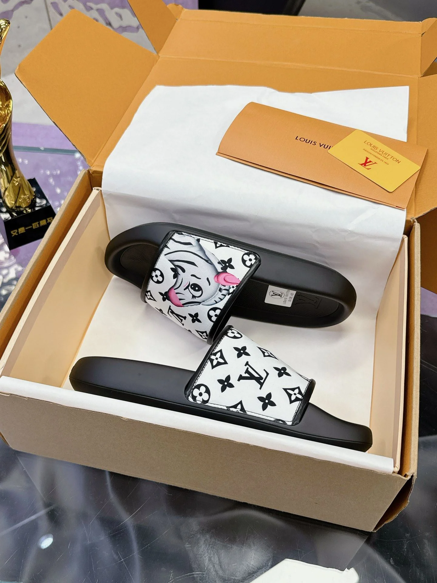 Louis Vuitton Slippers WeatherProof 31584