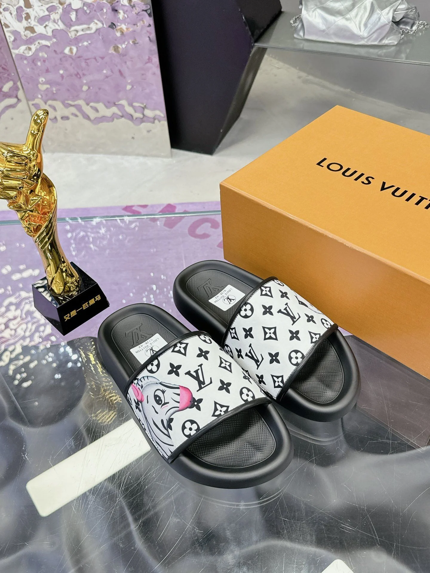 Louis Vuitton Slippers WeatherProof 31584