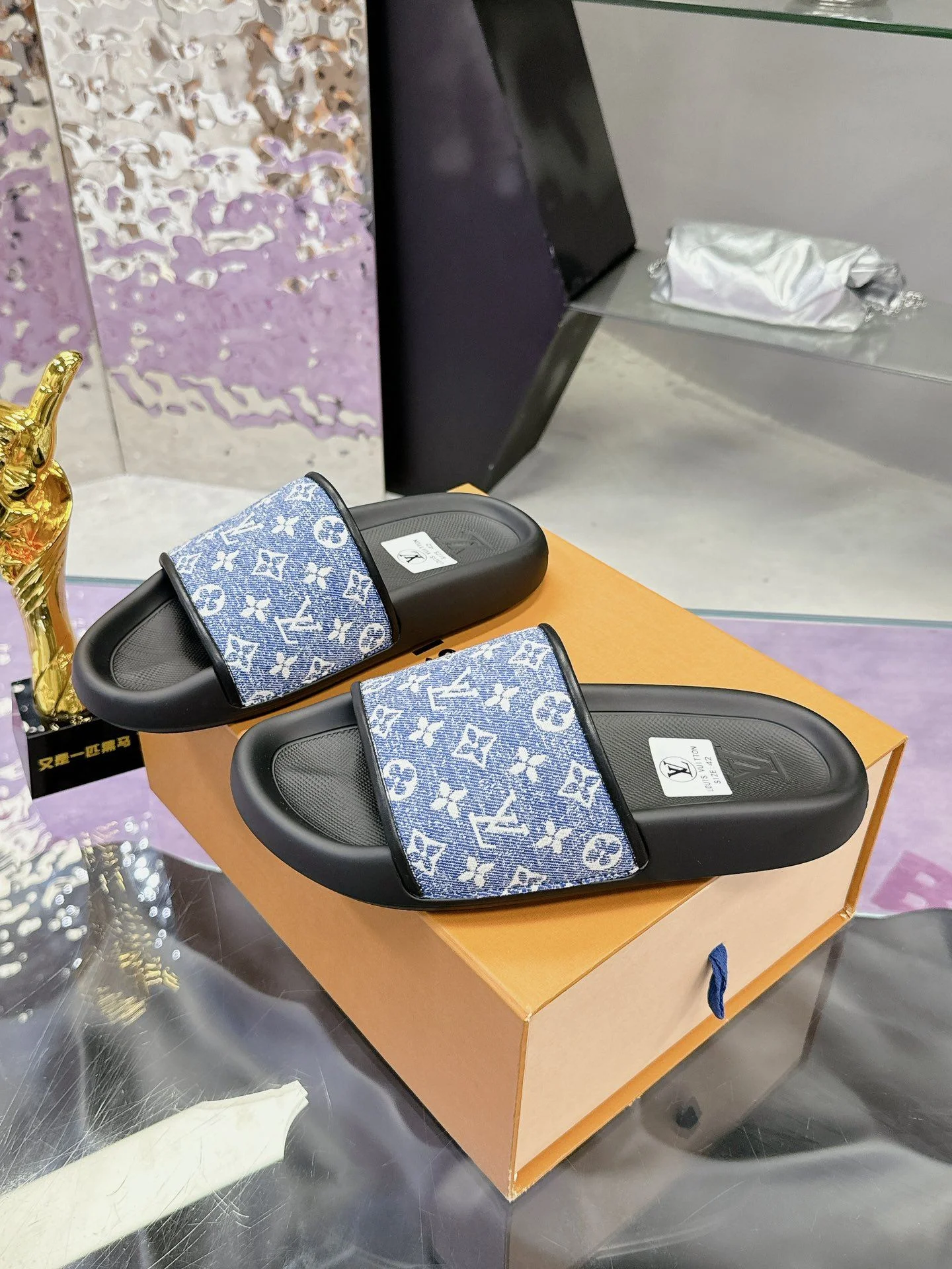 Louis Vuitton Slippers Trendy 31578