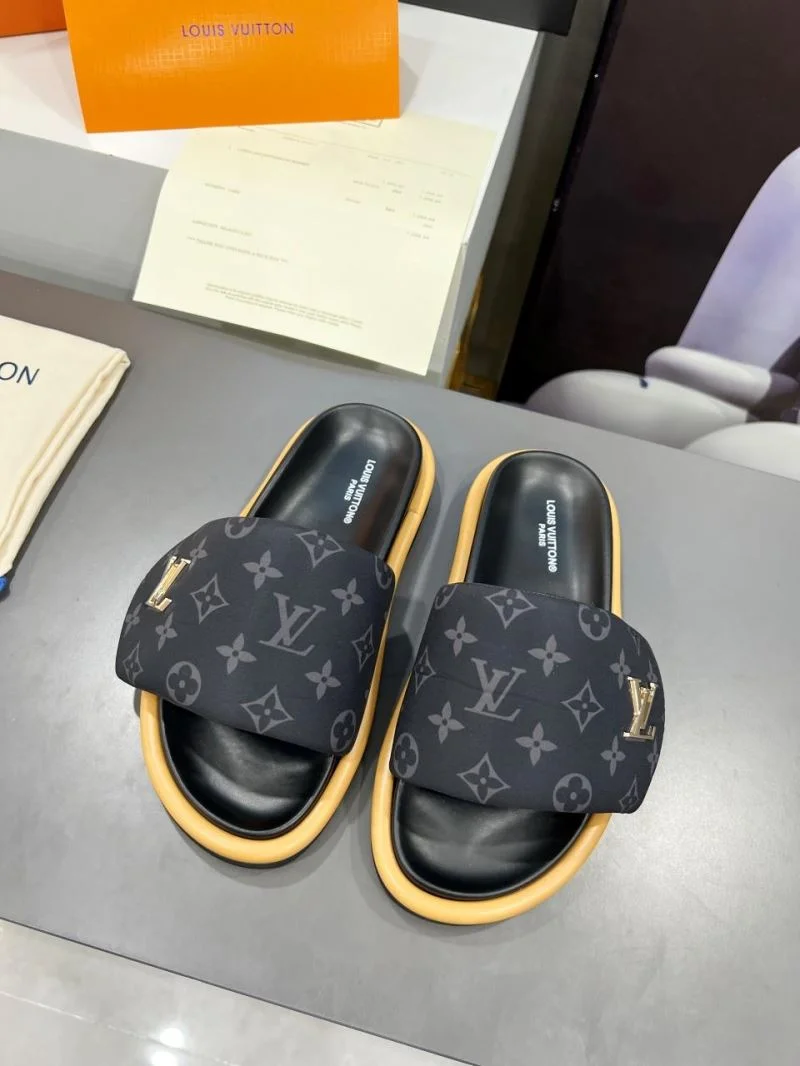 QuickDry Louis Vuitton Slippers 32221