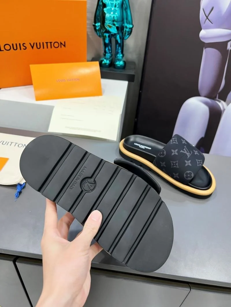 QuickDry Louis Vuitton Slippers 32221