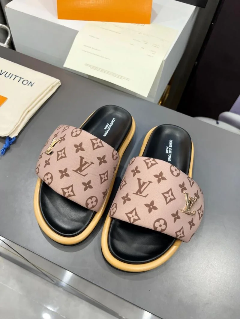 Louis Vuitton Slippers Cozy 32227