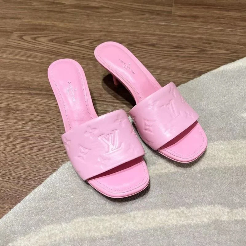 Louis Vuitton Slippers Sophisticated 32214
