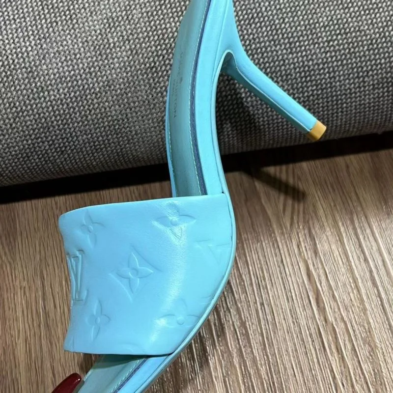 Louis Vuitton Slippers RelaxedFit 32222