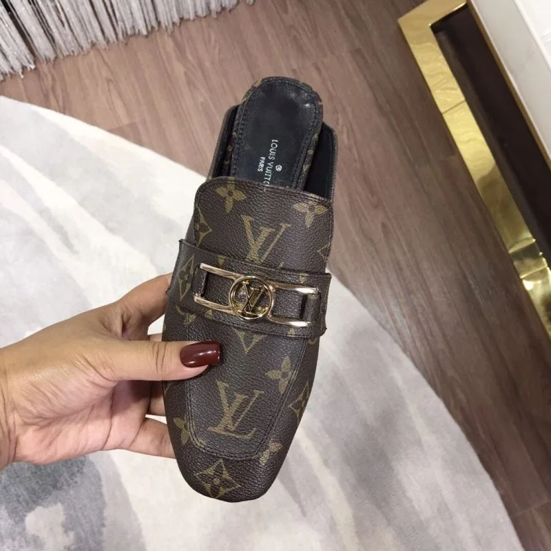 Compact Louis Vuitton Slippers 32217