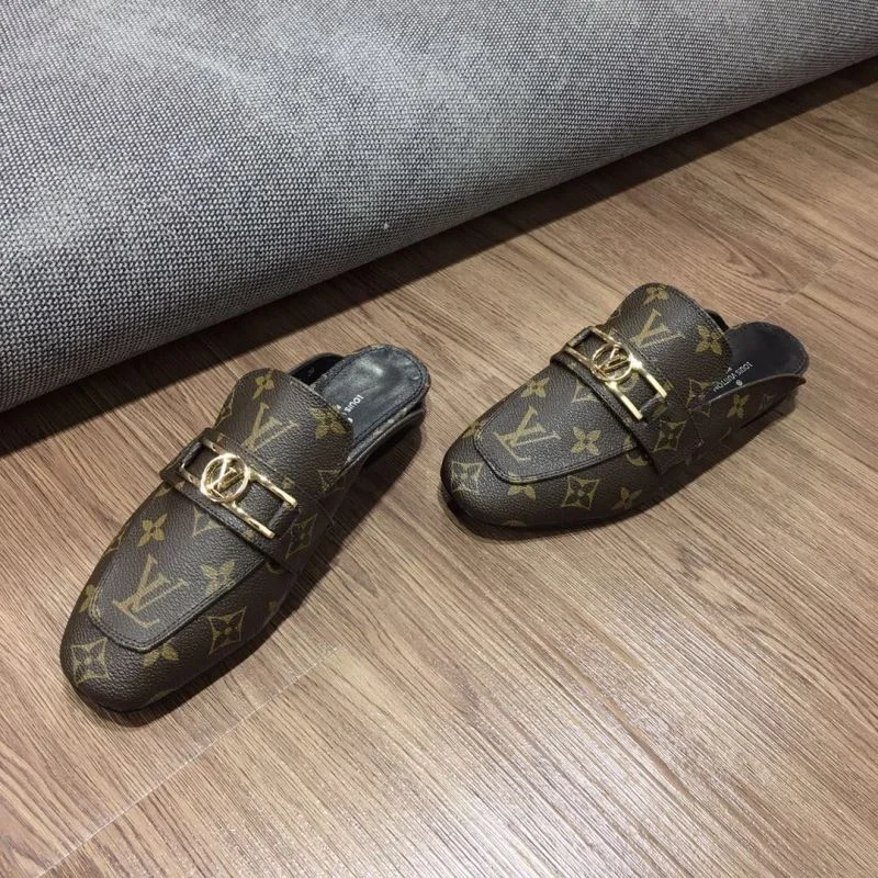 Compact Louis Vuitton Slippers 32217