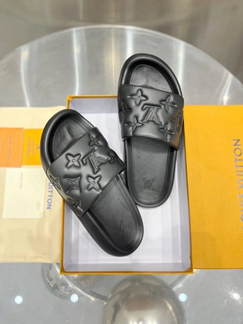 TechFriendly Louis Vuitton Slippers 32207