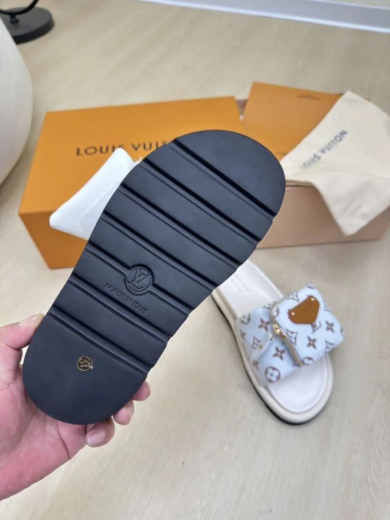 SmartChoice Louis Vuitton Slippers 32178