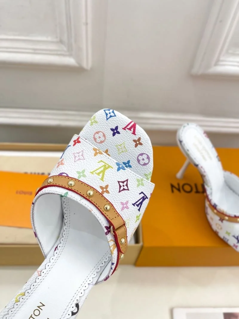 Seasonal Louis Vuitton Slippers 32200