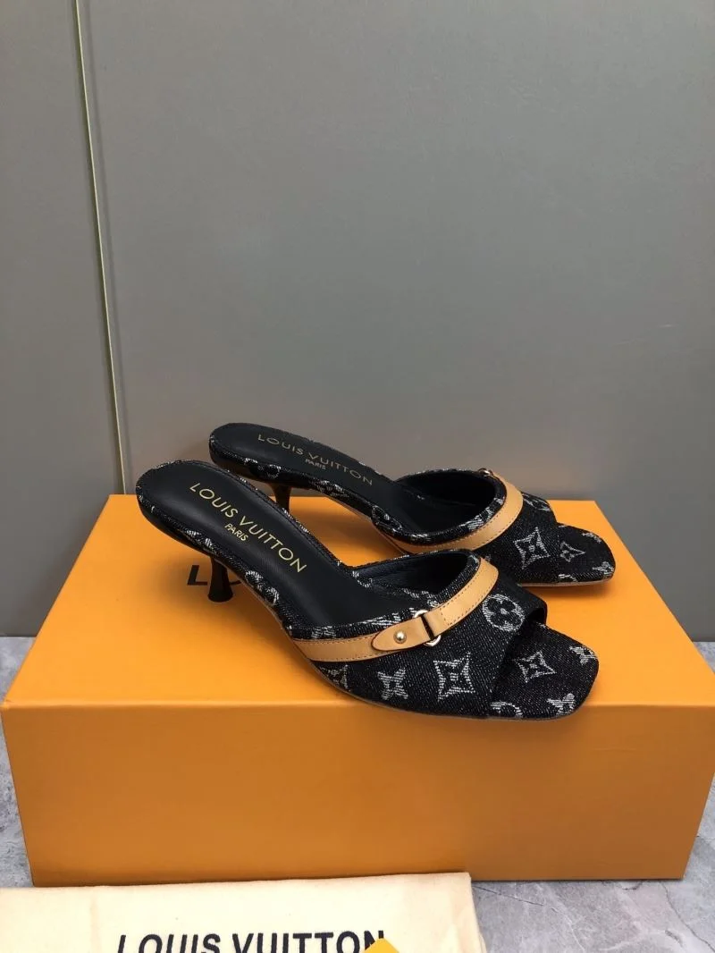 Unisex Louis Vuitton Slippers 32199