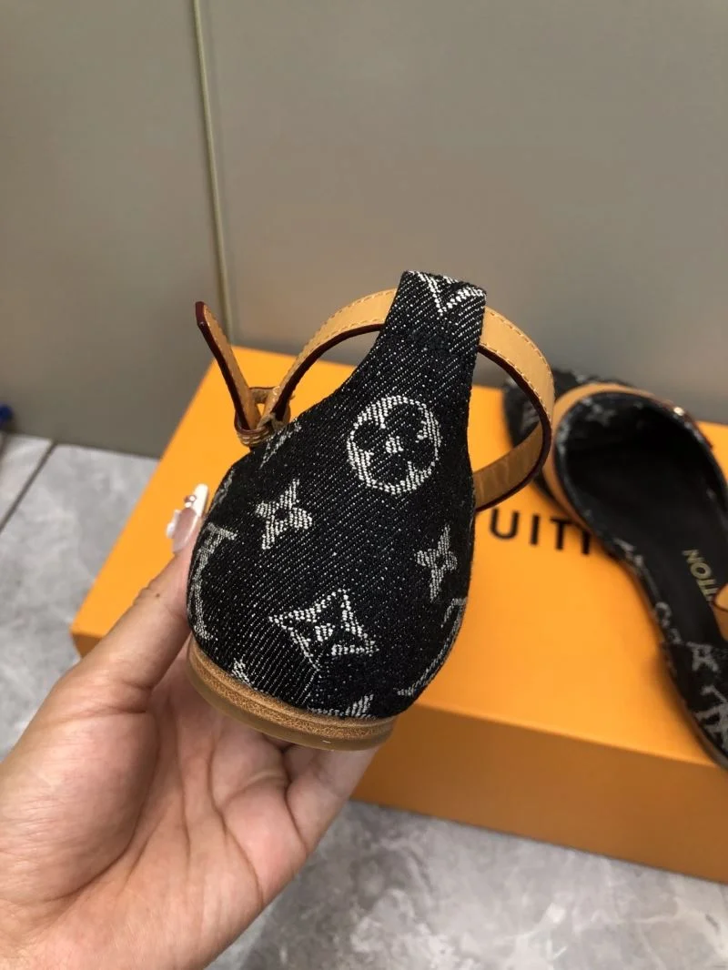 Vibrant Louis Vuitton Slippers 32182