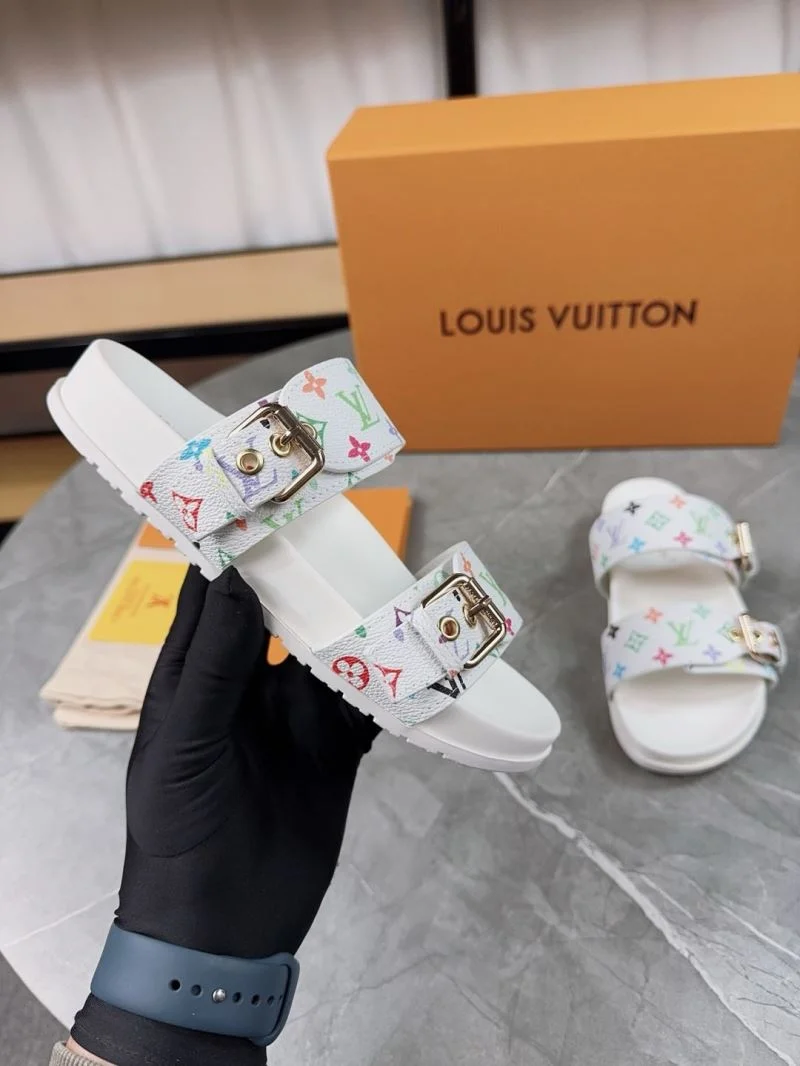 TimelessDesign Louis Vuitton Slippers 32174