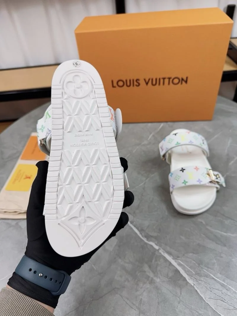 Fashionable Louis Vuitton Slippers 32189