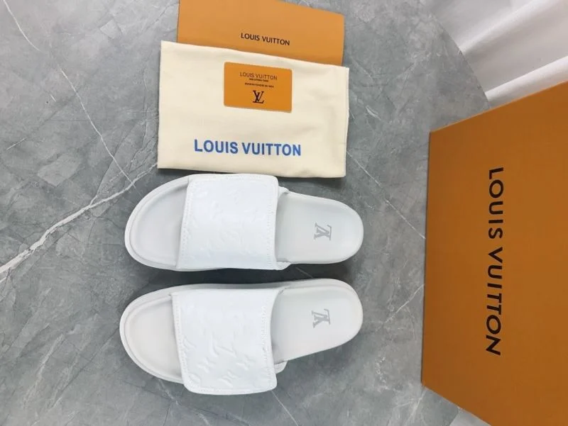 Cozy Louis Vuitton Slippers 32179