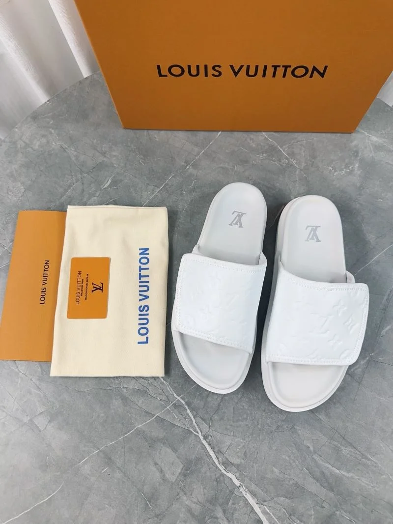 Cozy Louis Vuitton Slippers 32179