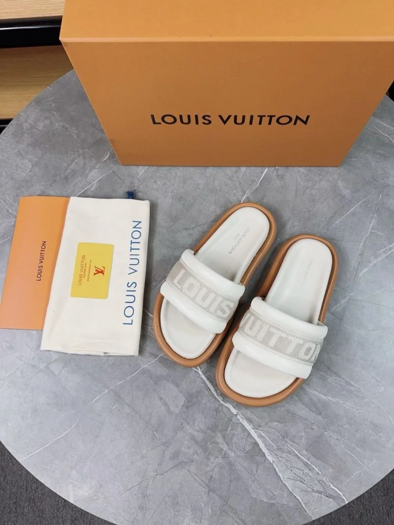 Louis Vuitton Slippers UrbanChic 32173