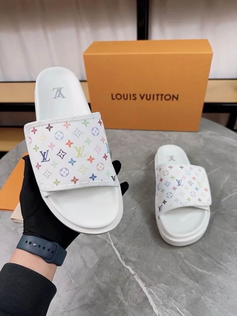 WrinkleFree Louis Vuitton Slippers 32170