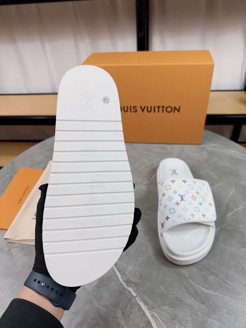 WrinkleFree Louis Vuitton Slippers 32170