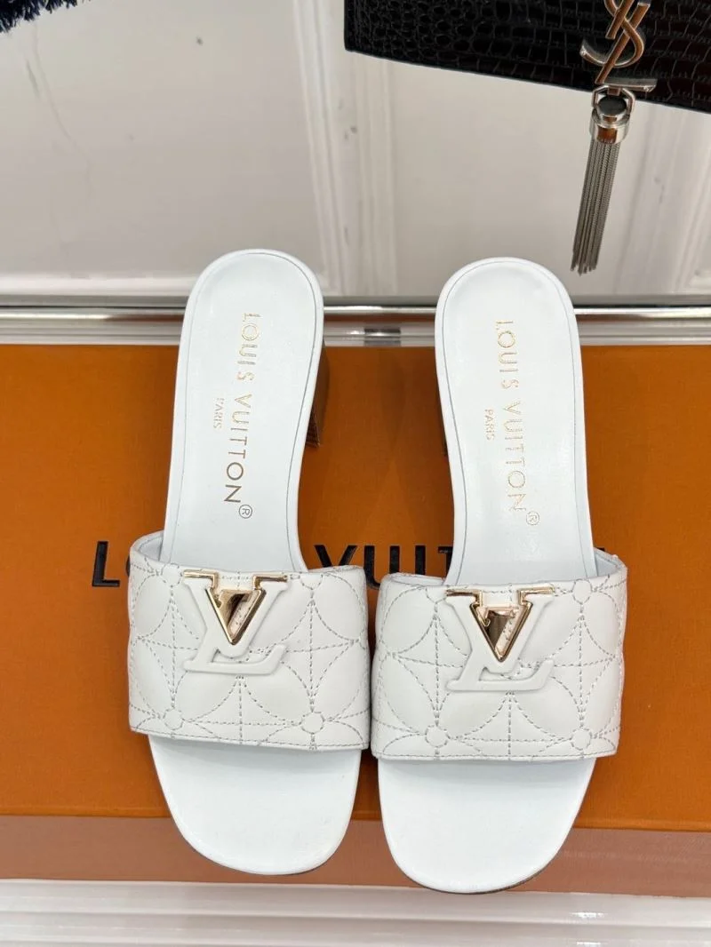 Louis Vuitton Slippers Supportive 32148
