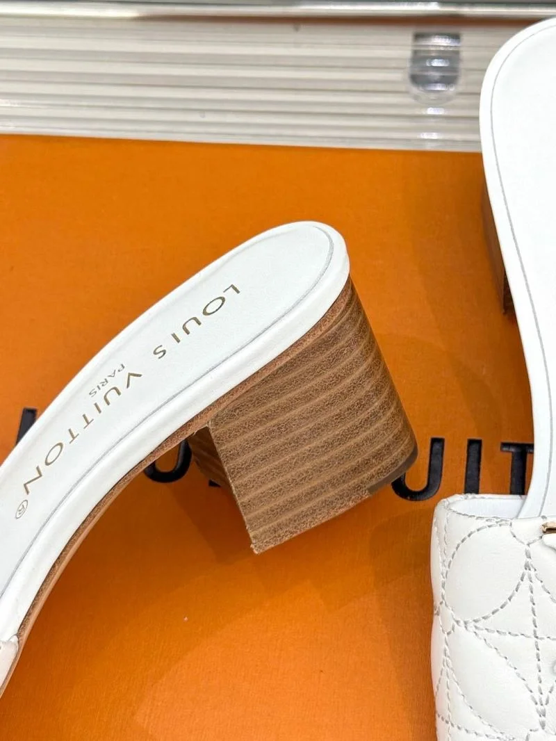 Louis Vuitton Slippers Supportive 32148
