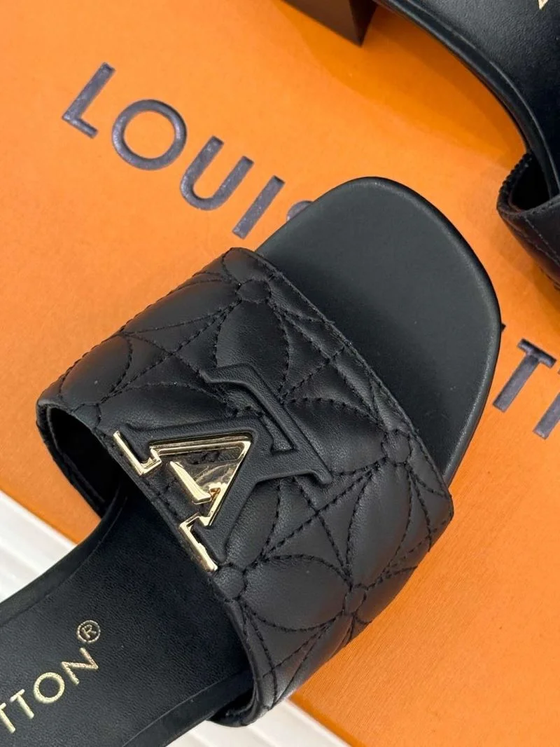 Vibrant Louis Vuitton Slippers 32145