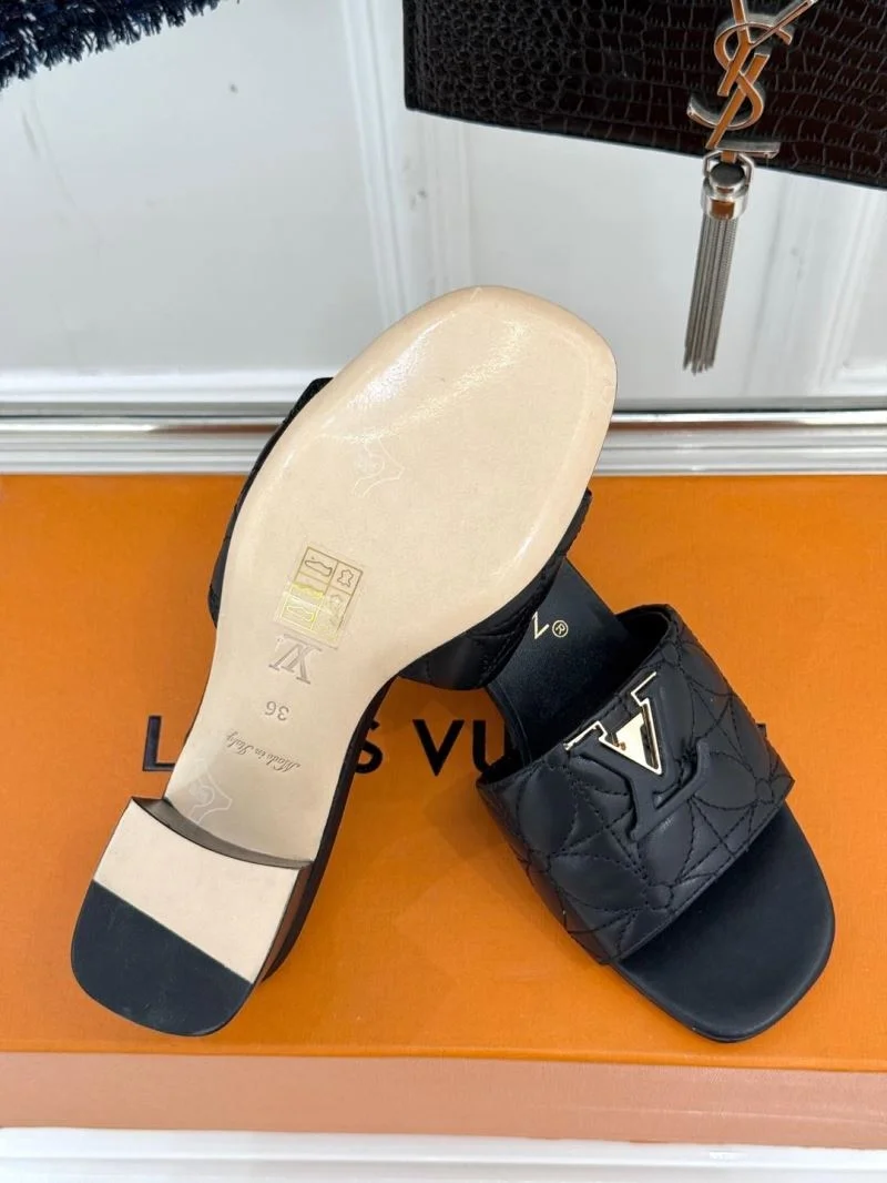 Vibrant Louis Vuitton Slippers 32145