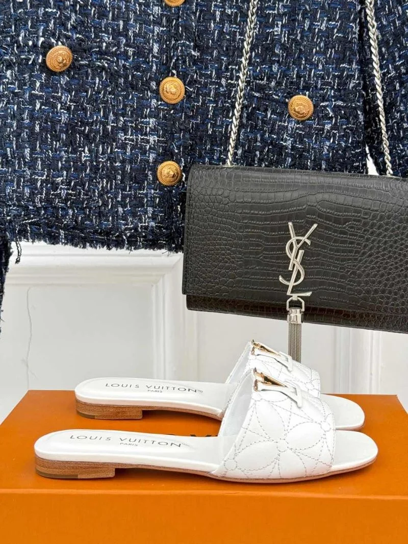 Trendsetting Louis Vuitton Slippers 32163