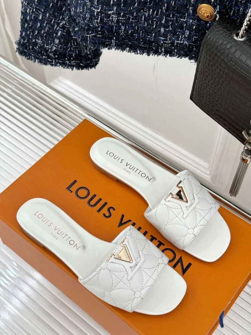 Trendsetting Louis Vuitton Slippers 32163