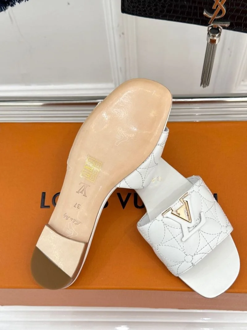 Trendsetting Louis Vuitton Slippers 32163