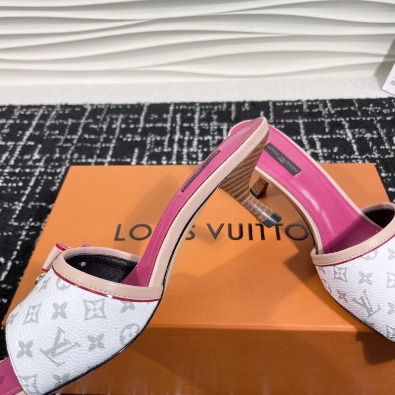Lightweight Louis Vuitton Slippers 31850