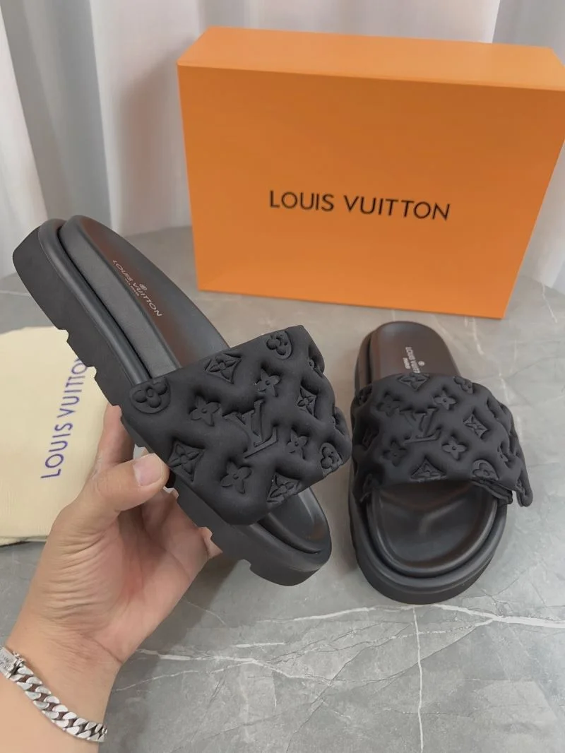 Louis Vuitton Slippers Unique 31840