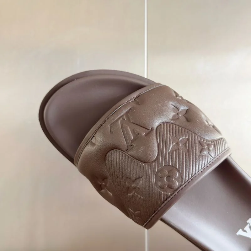 Louis Vuitton Slippers Trendsetting 31816