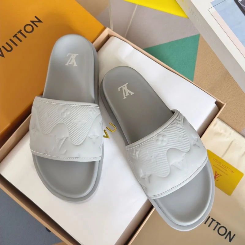 Thermal Louis Vuitton Slippers 31817