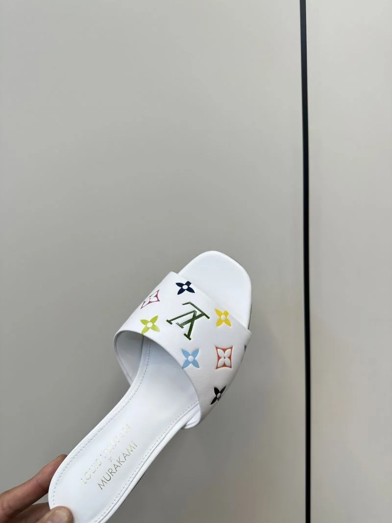 Effortless Louis Vuitton Slippers 31823