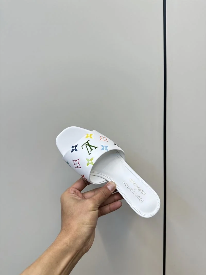 Effortless Louis Vuitton Slippers 31823