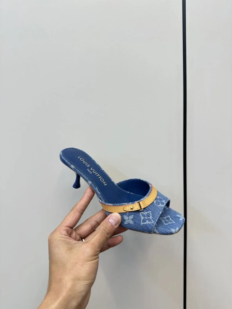 Louis Vuitton Slippers Cozy 31813