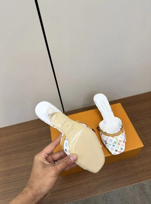 Vibrant Louis Vuitton Slippers 31807