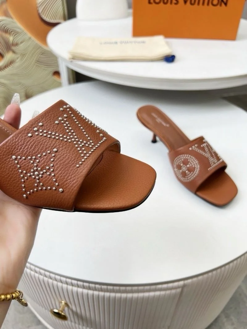 Unique Louis Vuitton Slippers 31821