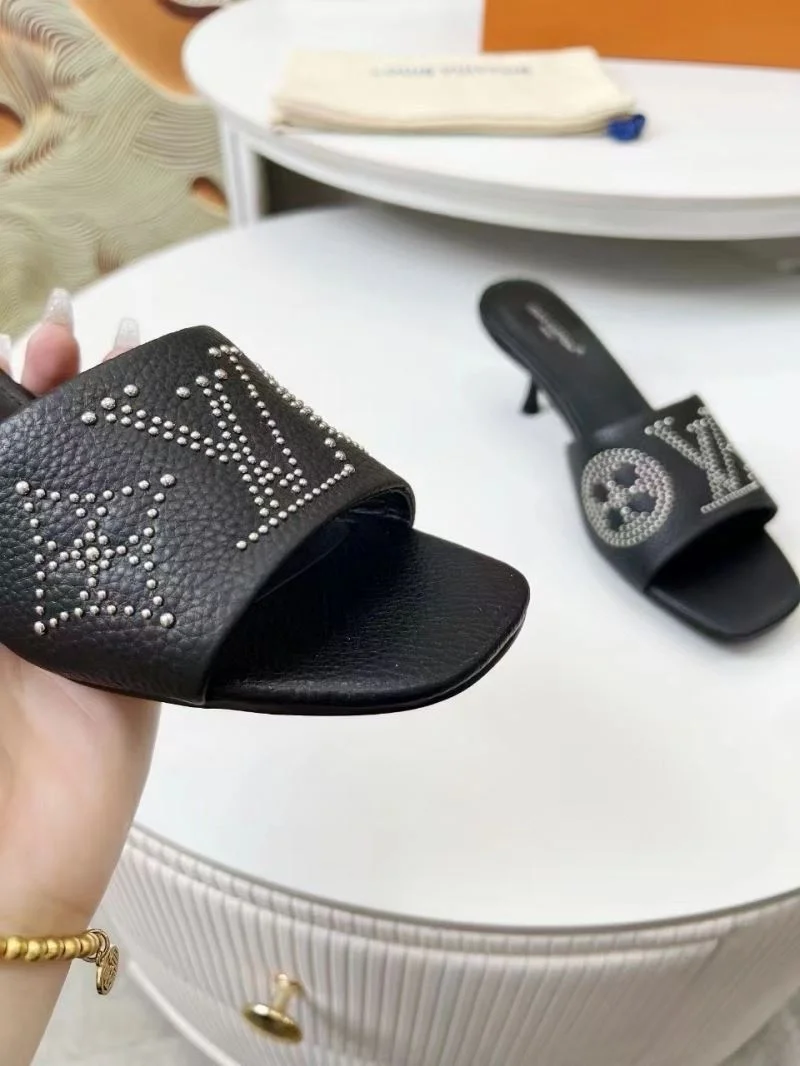 Louis Vuitton Slippers Casual 31806
