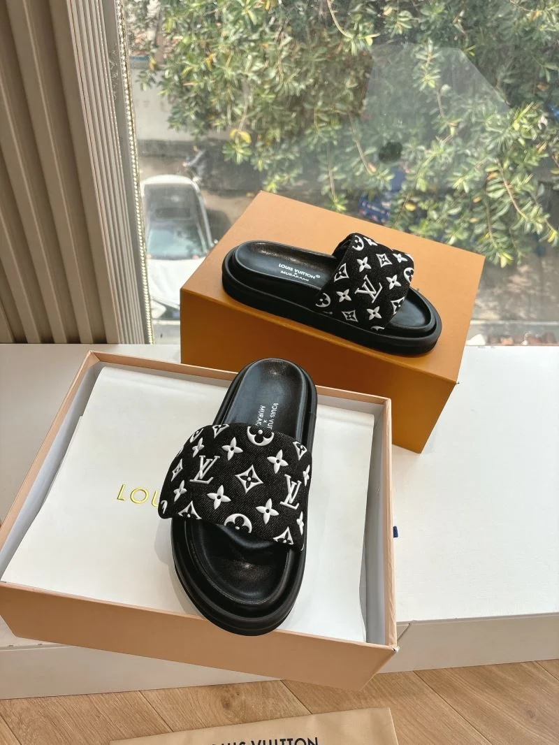 OnTrend Louis Vuitton Slippers 31796