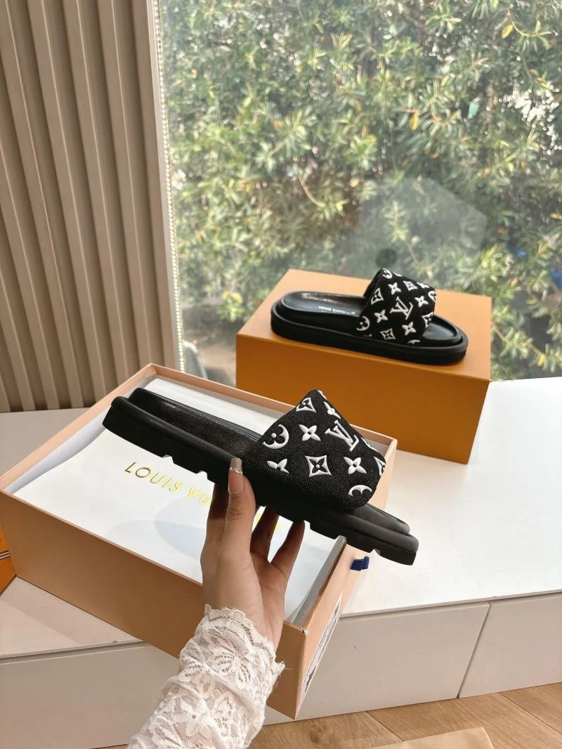 OnTrend Louis Vuitton Slippers 31796