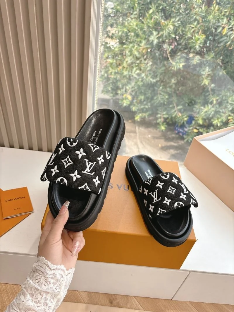 OnTrend Louis Vuitton Slippers 31796