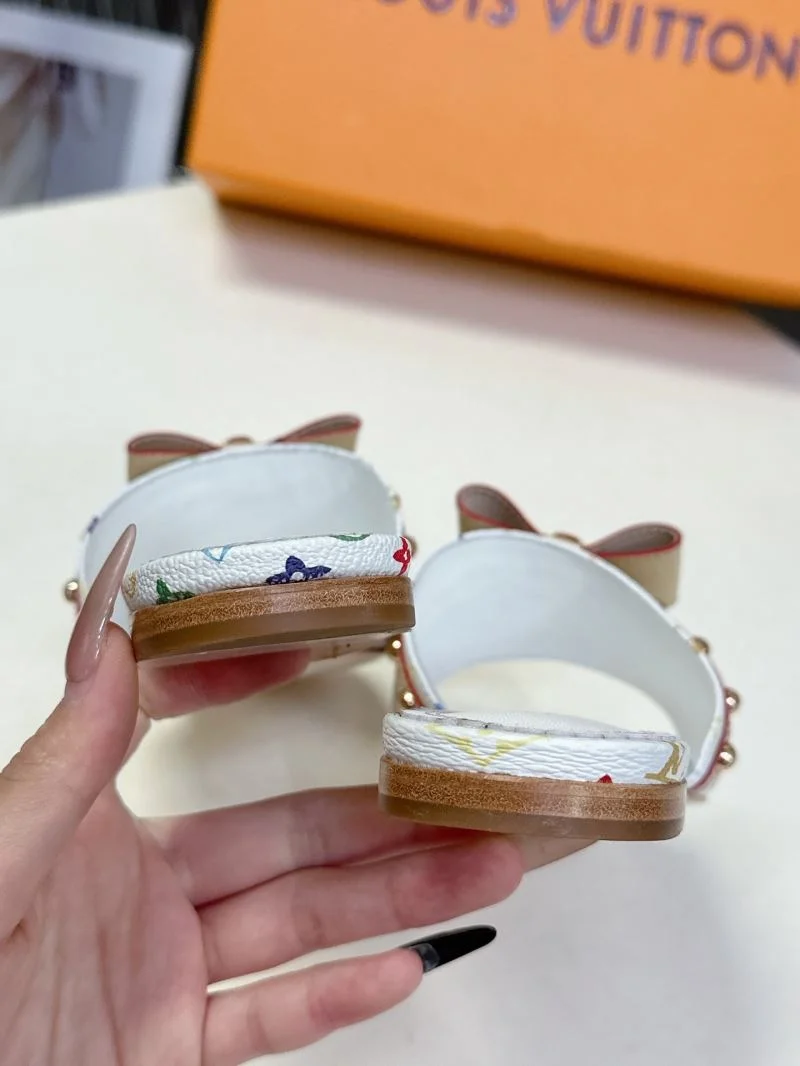 Sporty Louis Vuitton Slippers 31790