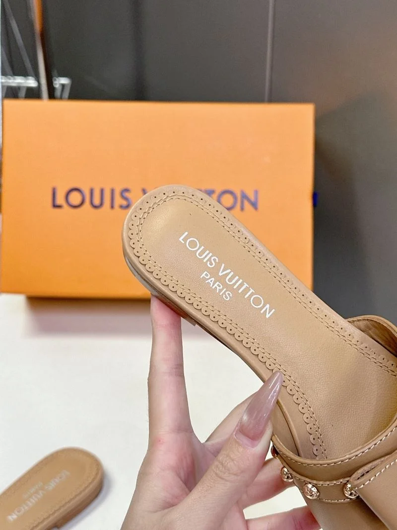 Timeless Louis Vuitton Slippers 31792