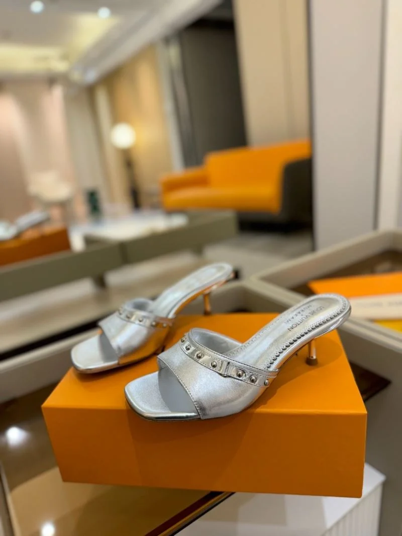 Resilient Louis Vuitton Slippers 31795