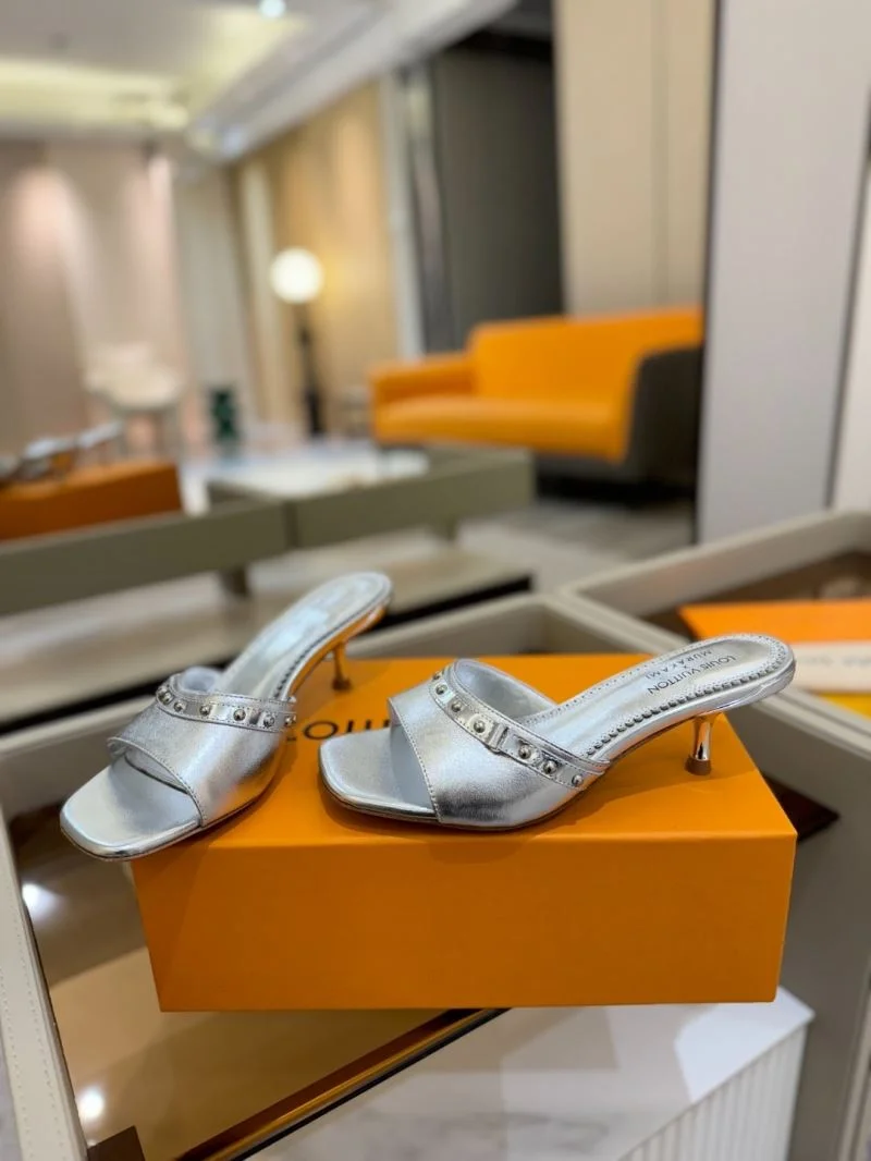 Resilient Louis Vuitton Slippers 31795