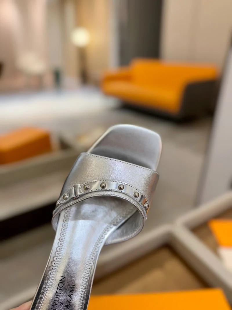 Resilient Louis Vuitton Slippers 31795